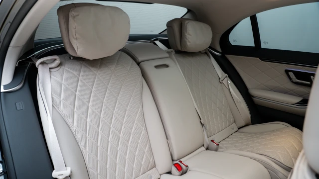 Mercedes-Benz S Class Image 7