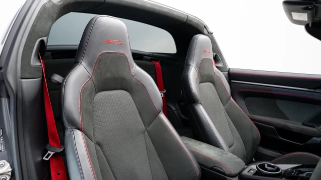 Porsche 911 Image 8