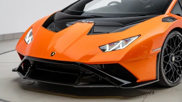 Lamborghini Huracan Image 8
