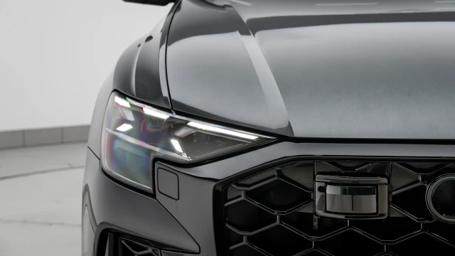 Audi RSQ8 Image 8