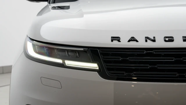 Land Rover Range Rover Sport Image 7
