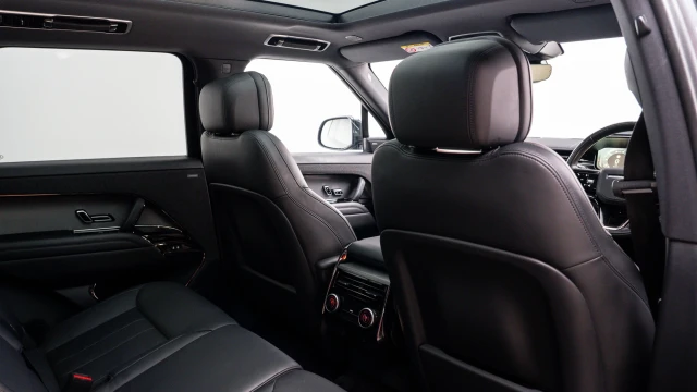Land Rover Range Rover Sport Image 8
