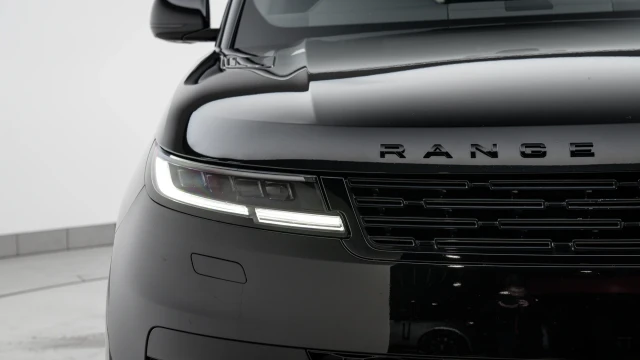 Land Rover Range Rover Sport Image 8