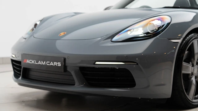Porsche 718 Boxster Image 6