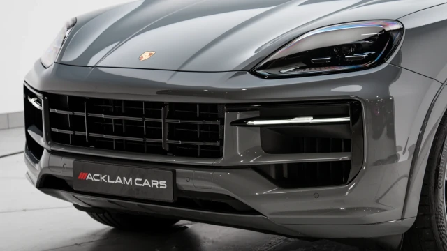 Porsche Cayenne Image 8