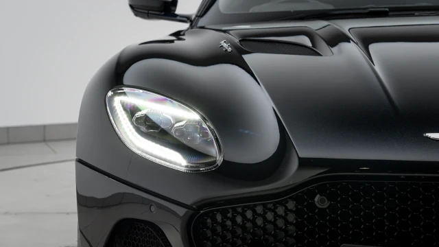 Aston Martin DBS Image 7