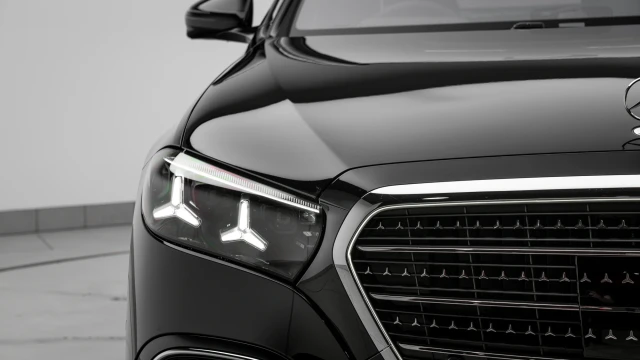 Mercedes-Benz S Class Image 7