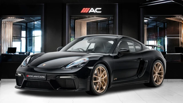 Porsche 718 Cayman Image 1