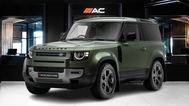 Land Rover Defender Image 1