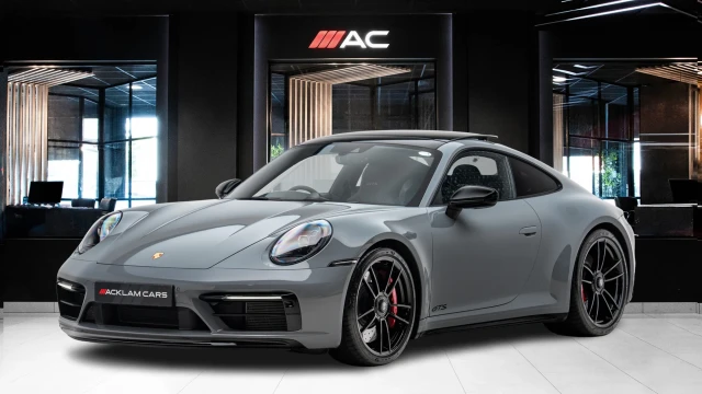 Porsche 911 Image 1