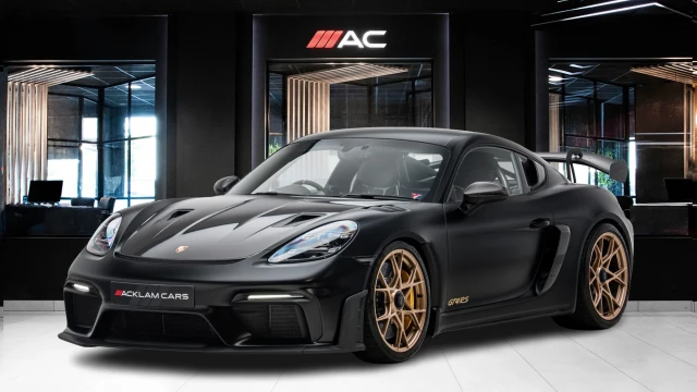 Porsche 718 Cayman Image 1