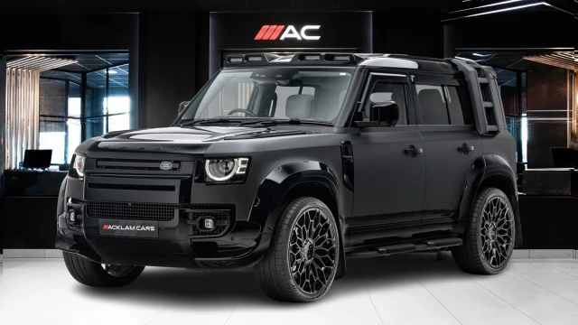 Land Rover Defender Image 1