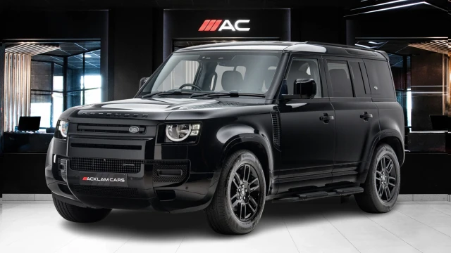 Land Rover Defender Image 1