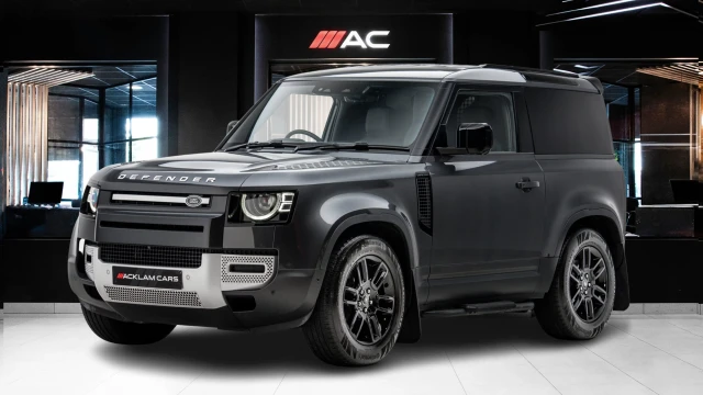 Land Rover Defender Image 1