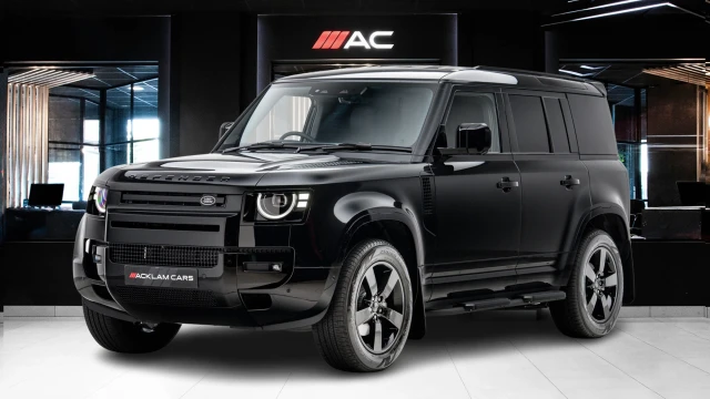 Land Rover Defender Image 1