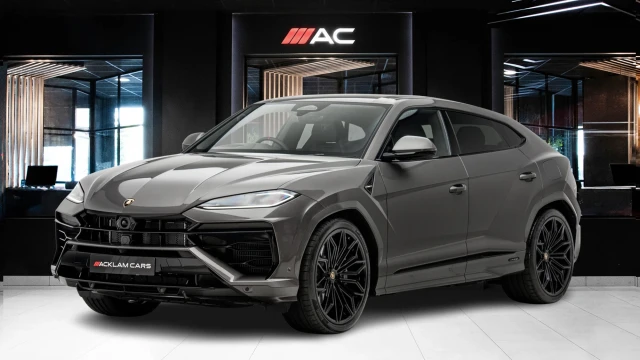 Lamborghini Urus Image 1