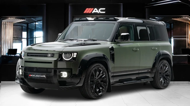 Land Rover Defender Image 1