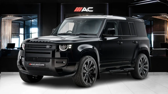 Land Rover Defender Image 1