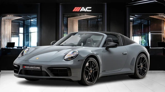 Porsche 911 Image 1