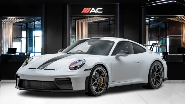Porsche 911 Image 1
