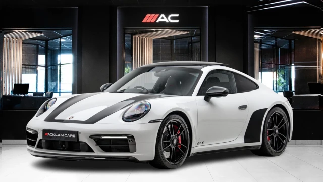 Porsche 911 Image 1