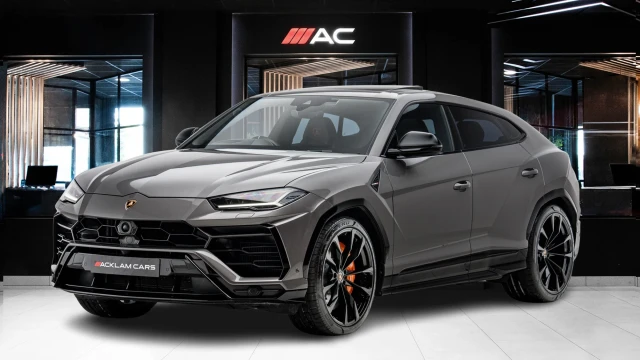 Lamborghini Urus Image 1