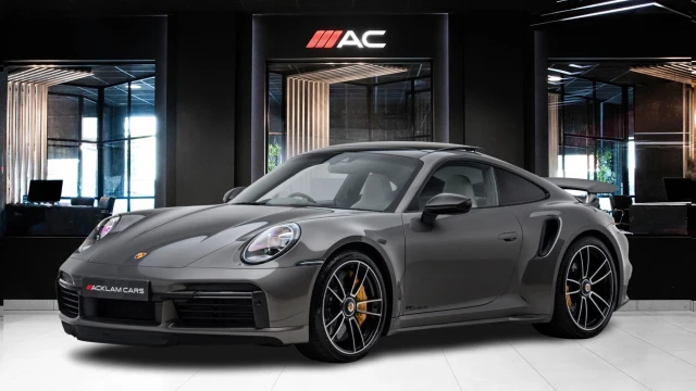 Porsche 911 Image 1