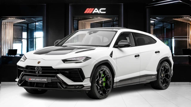 Lamborghini Urus Image 1