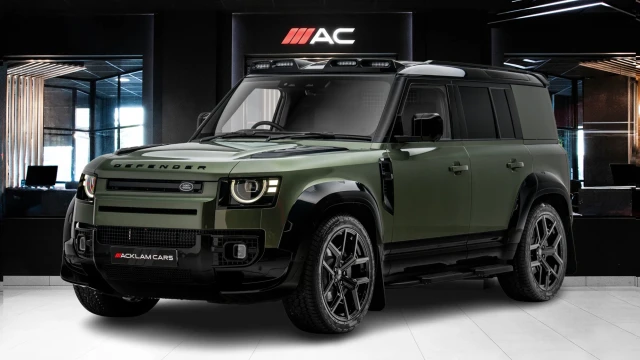 Land Rover Defender Image 1
