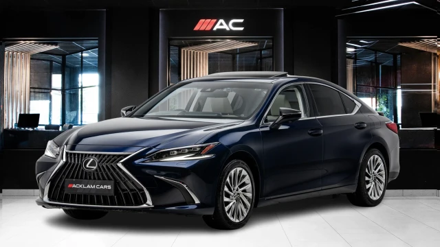Lexus ES Image 1