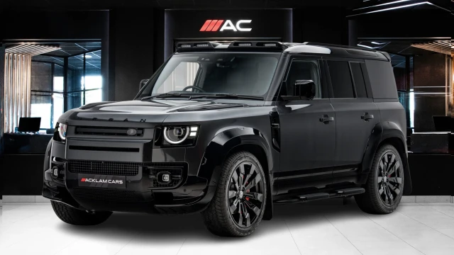 Land Rover Defender Image 1