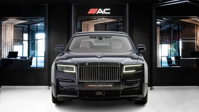 Rolls-Royce Ghost Image 2