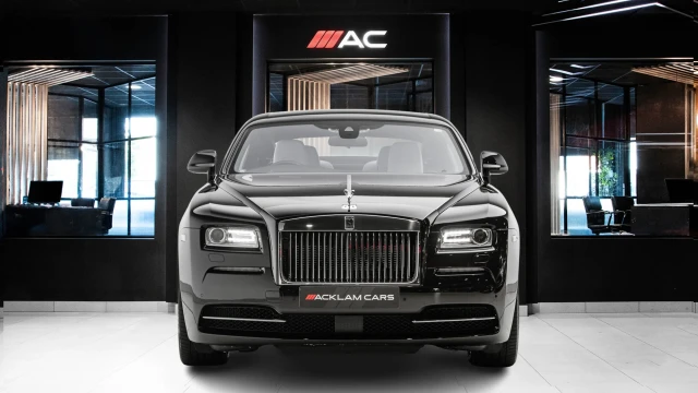 Rolls-Royce Wraith Image 2