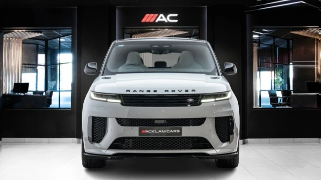 Land Rover Range Rover Sport Image 2