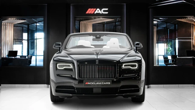 Rolls-Royce Dawn Image 2