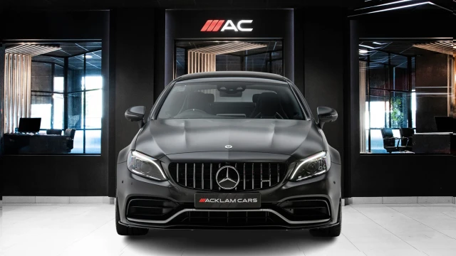 Mercedes-Benz C Class Image 2
