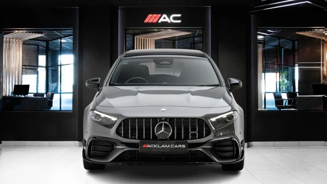 Mercedes-Benz A Class Image 2