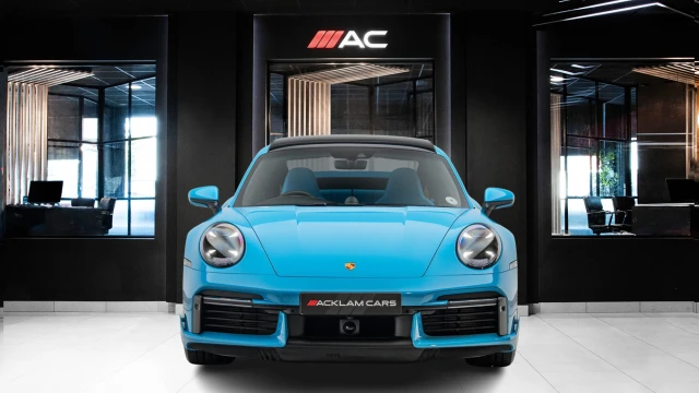 Porsche 911 Image 2