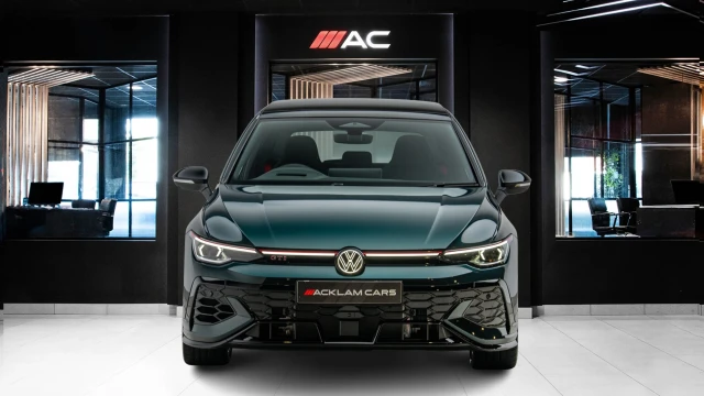 Volkswagen Golf Image 2