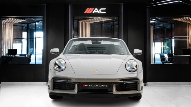 Porsche 911 Image 2
