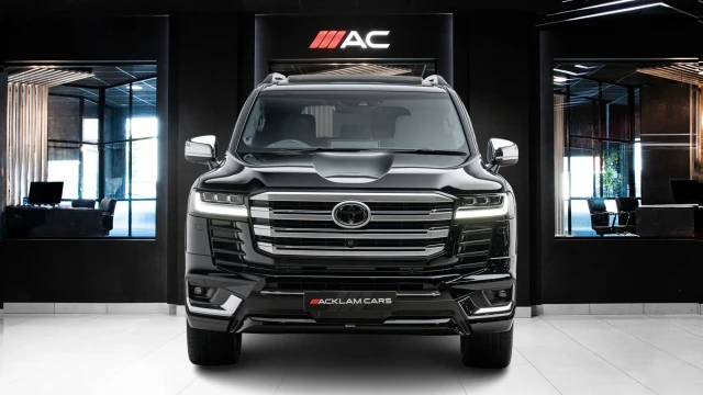 Toyota Land Cruiser Image 2