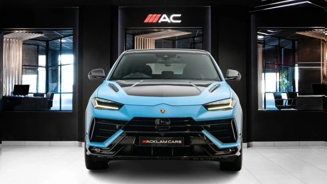 Lamborghini Urus Image 2