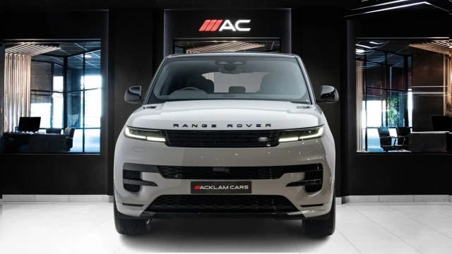 Land Rover Range Rover Sport Image 2