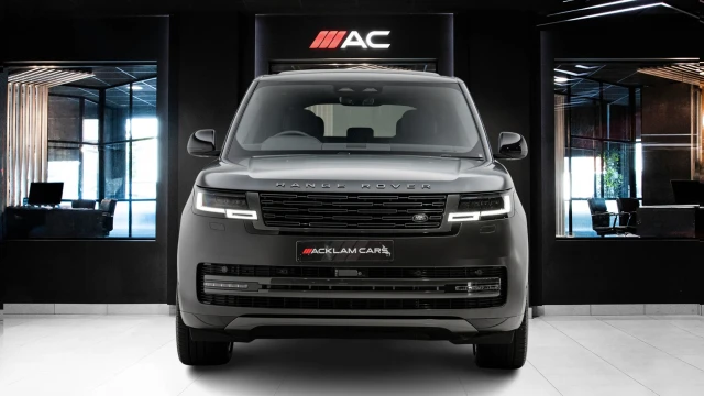 Land Rover Range Rover Image 2