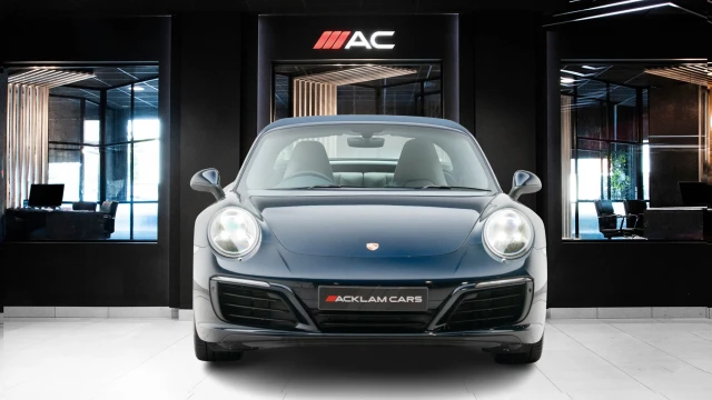 Porsche 911 Image 2