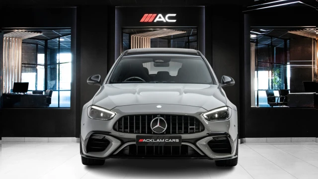 Mercedes-Benz C Class Image 2