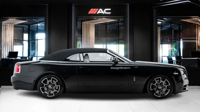 Rolls-Royce Dawn Image 3
