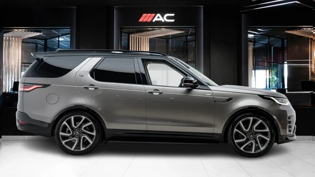 Land Rover Discovery Image 3