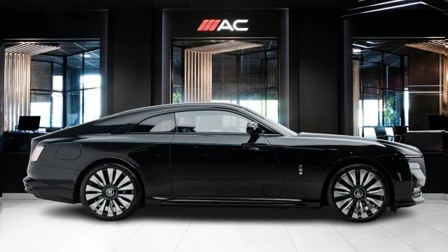 Rolls-Royce Spectre Image 3