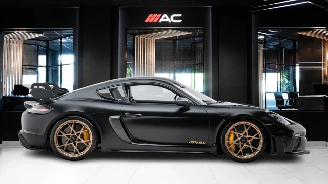 Porsche 718 Cayman Image 3